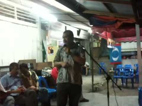 MediaRakyat News Flash: Khalid Samad at Kg Air Panas, Kerling (1)