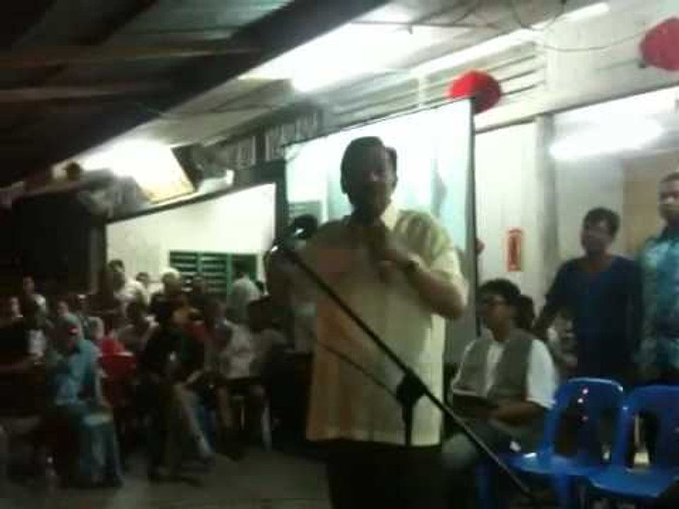 MediaRakyat News Flash: DSAI at Kg Air Panas, Kerling (1)