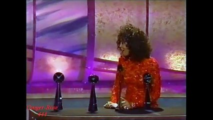 "Whitney Houston" Wins 11 Billboard Music Awards