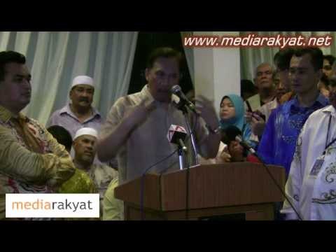 Anwar Ibrahim: Pakatan Rakyat 2nd Anniversary Celebration Rally At Kg. Baru (Part 1)
