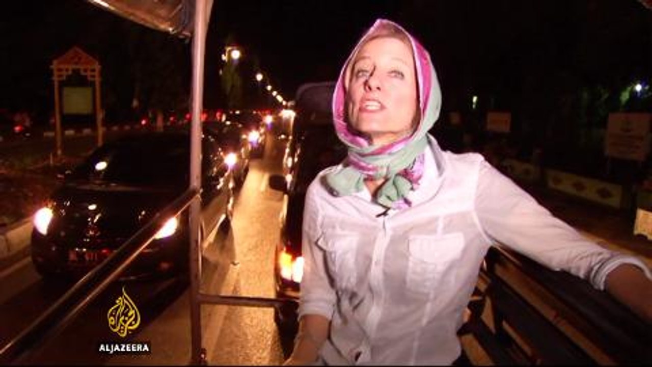 Aceh's women increasingly protest work curfew