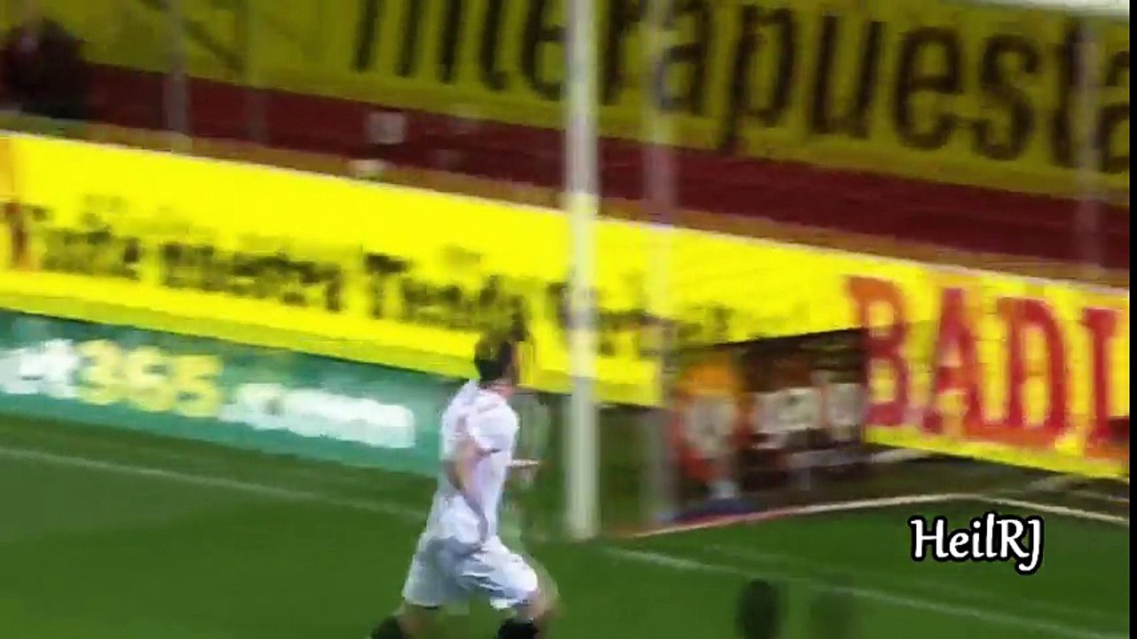 Start Footballer Lionel Messi Playing Skills
