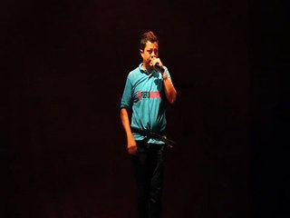 el Humorista Rastrojo es Comediante Colombiano que Cuenta Chistes