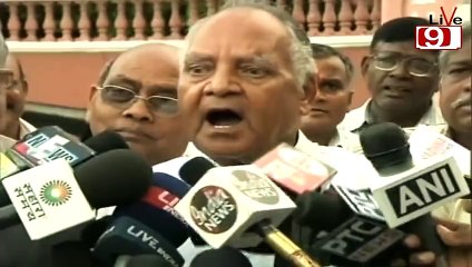 Indian Politician’s False Teeth Fall Off While Speaking - Hilarious