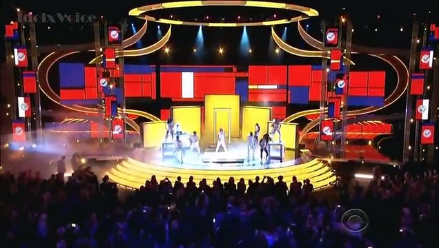 [HD] Iggy Azalea - Beg For It - Peoples Choice Awards 2015