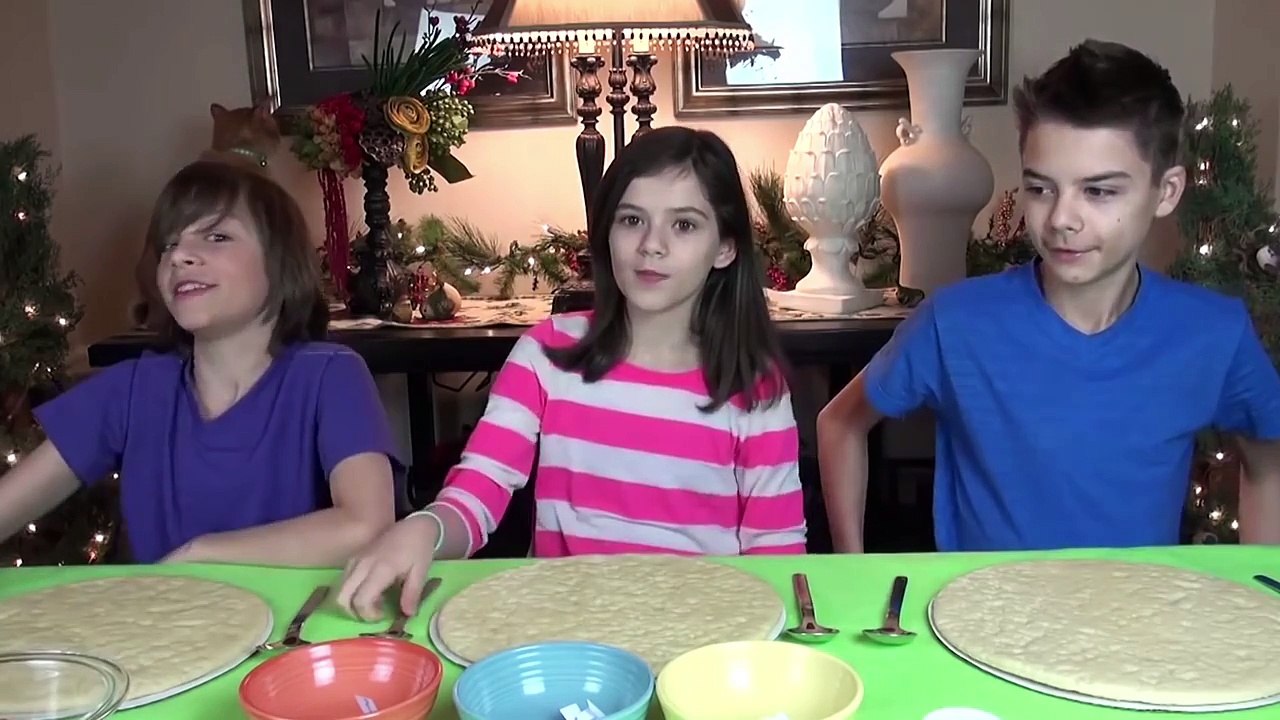 MOST DISGUSTING PIZZA CHALLENGE EVER - Challenge Accepted #3