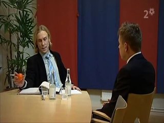 Kvarteret Skatan - Arbetsintervju (Synth vs. Hårdrock)