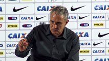 Tite faz análise do jogo e rasga elogios a Nilmar: 'Joga muito'