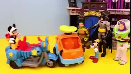 Mickey Mouse Clubhouse Batman Superheroes Ninja Turtle Buzz Lightyear Goofy Pizza Toss