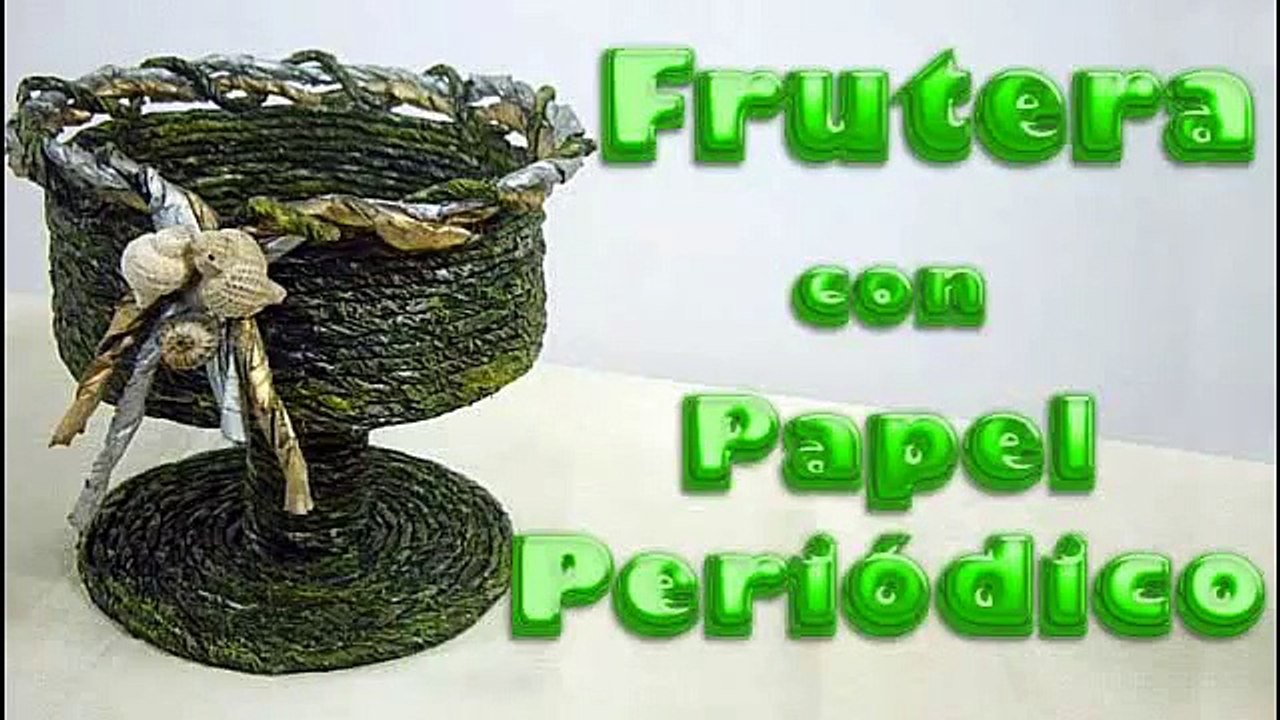 FRUTERA CON PAPEL PERIÓDICO (Fruit dish with newspaper)