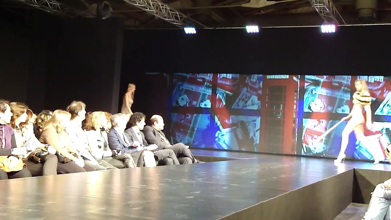 Intimo Italia 2010: sfila Parahonline