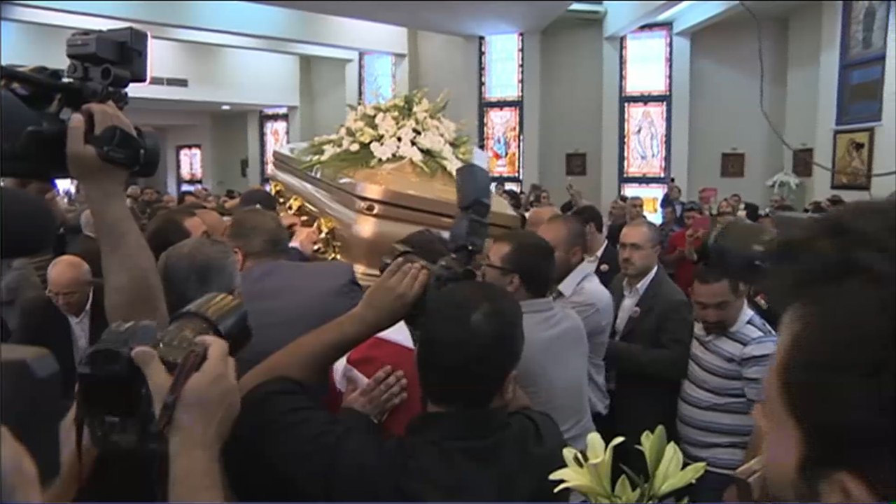 جثمان طارق عزيز يوارى الثرى في مأدبا بالأردن