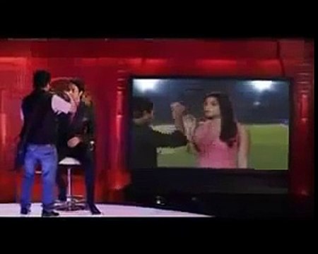 3آئی پی ایل لائیو میچ کے دوران کیمرامین کیمرا بینڈ کرنا بھول گیا اور آگے کیا کچھ ہوگیا؟ ویڈیو دیکھیں