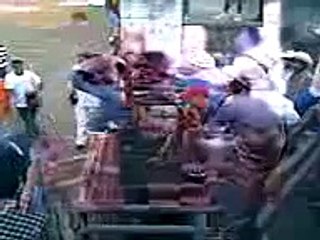 cornadas de toro a niño