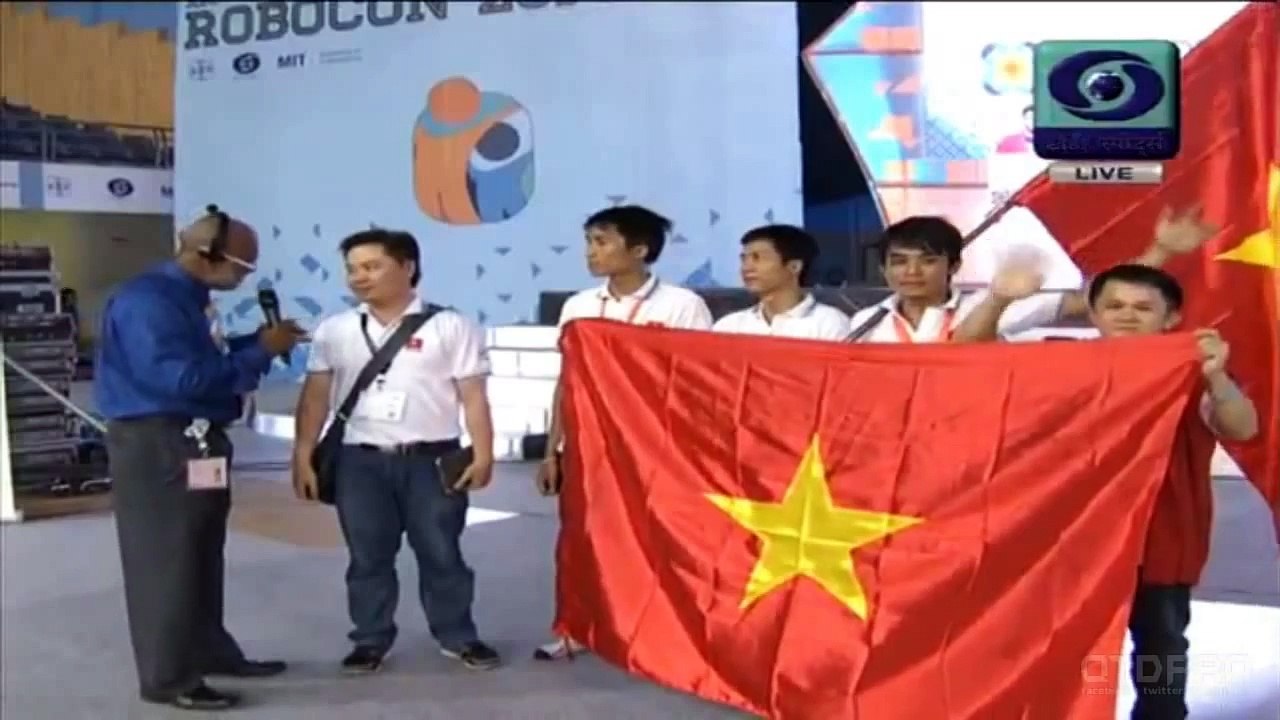 [HD][Phỏng Vấn] Việt Nam Nhà Vô Địch ROBOCON Châu Á - Thái Bình Dương 2014