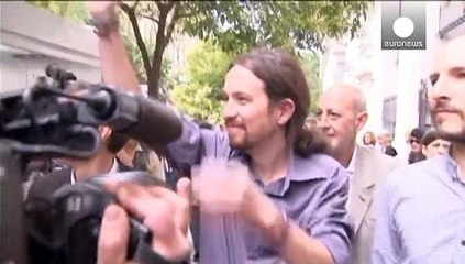 Barcelone et Madrid passent aux mains des Indignés