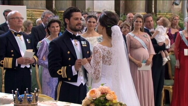 Suède : mariage du prince Carl Philip et Sofia, ex-star de téléréalité