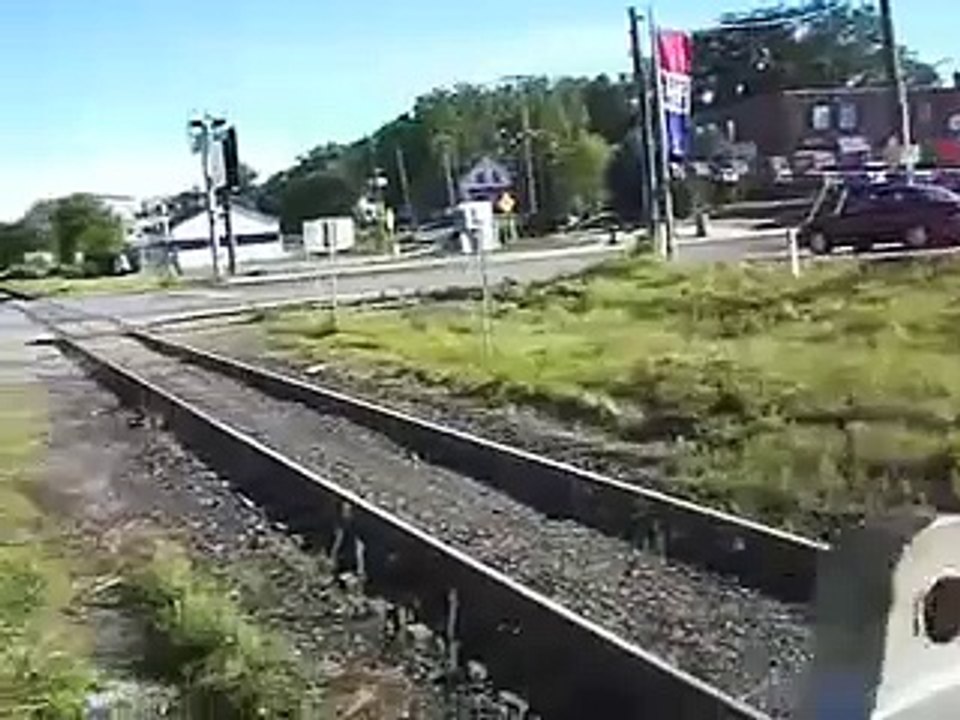 GO Transit 202 Pulling In