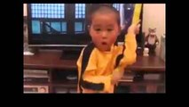 5 Year Old Perfectly Recreates Bruce Lee Amazing Moves