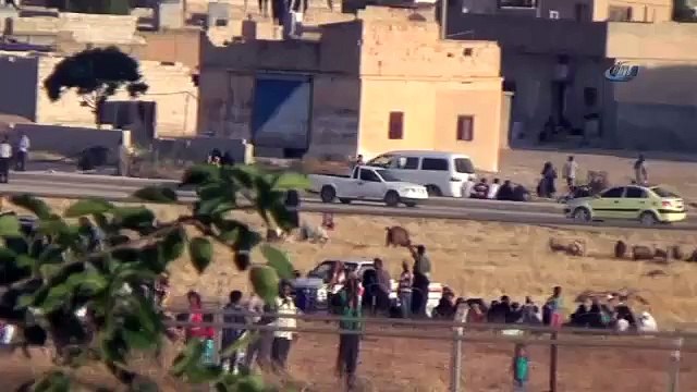 Akçakale sınır kapısında gergin bekleyiş sürüyor