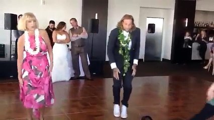 The best daughter/father and son/mother wedding dance off