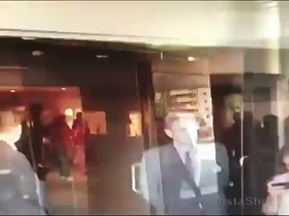 #SRK [ @iamsrk ] arrives on the sets #Dilwale #Day1