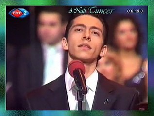 Sefer KARABÜK *Ellere Uzaktan Bak Bana Yakın Gel*