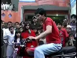 The Cheapest TVC In The History Of Pakistan - Hilarious Adv