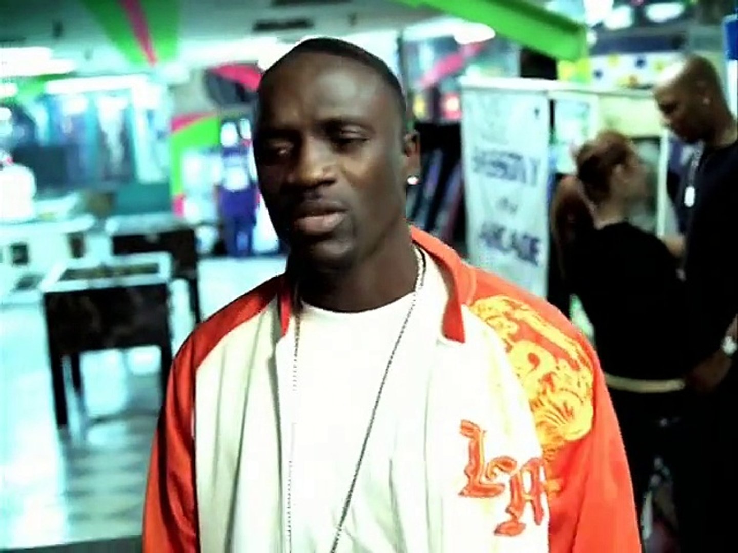 Akon - Lonely