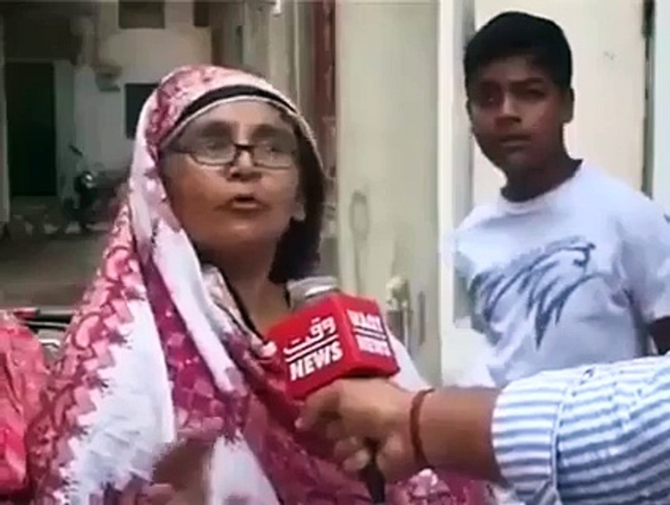 PMLN Lovers Avoid This Video-This Lady Seriously Got Guts To Say A Truth About Government