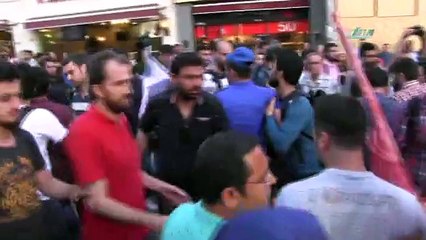 Taksim’de korsan gösteriye müdahale