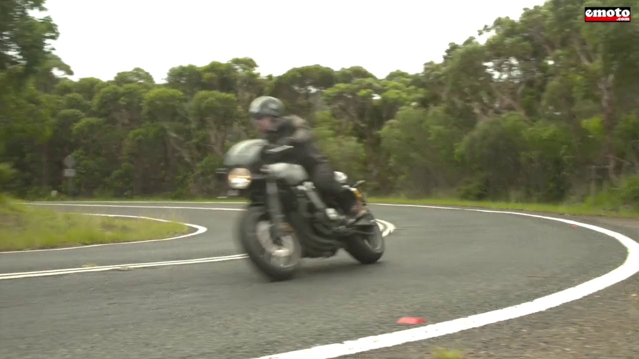 Essai Yamaha XJR 1300 Racer