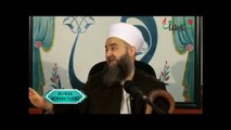 Kuran-ı Kerim'in Sureleri İle Alay Eden Birinin Yüzüne Bir Müslüman Nasıl Gülebilir