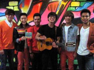 SM*SH: Menang 2 Penghargaan di W Celebs Awards 2013