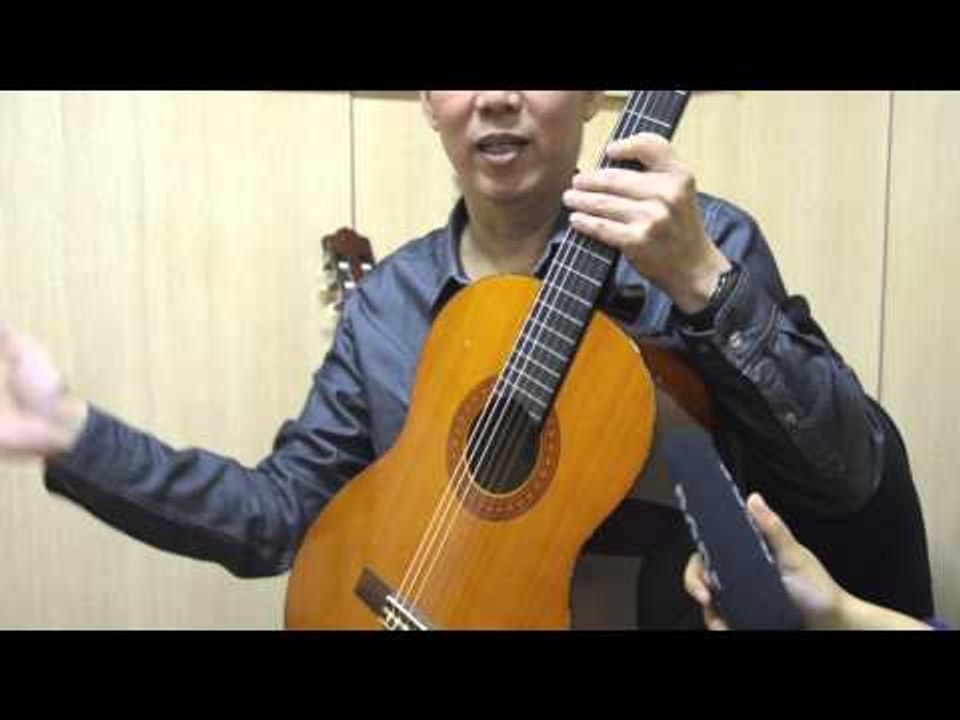 Ini Dia Cara Memainkan Gitar Klasik