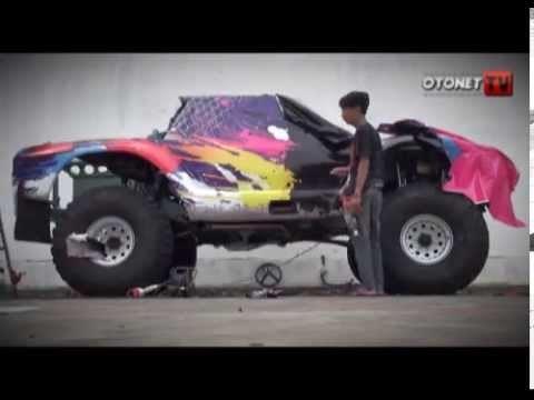 Persiapan Gajah Monster Menjelang Otobursa Tumplek Blek 2014