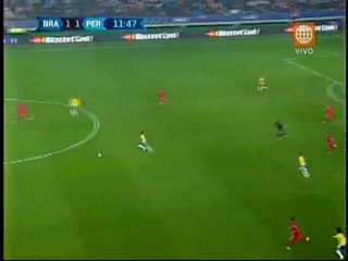 Perú vs. Brasil: Carlos Zambrano le negó doblete a Neymar (VIDEO)