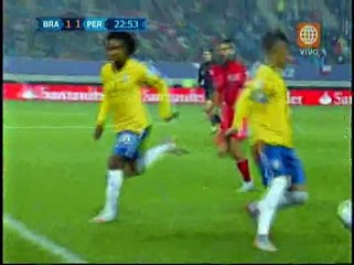 Brasil: Neymar humilló a Advíncula con dos ‘sombreros’ seguidos