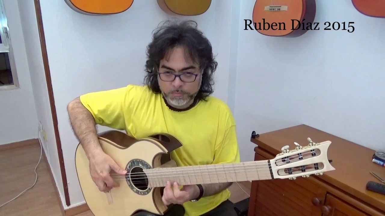 About the special double cutaway Brazilian rosewood Andalusian Marcelo Barbero 1945 guitars / Spain