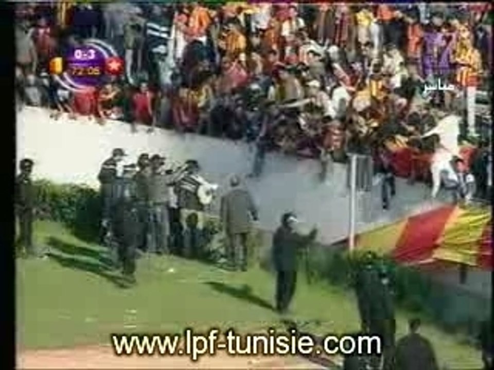 L'enfant dans le stade