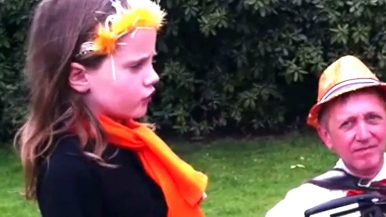 Amira Willighagen - First Ever Public Performance - 30/4/2011 Queensday - Then only 7 years old