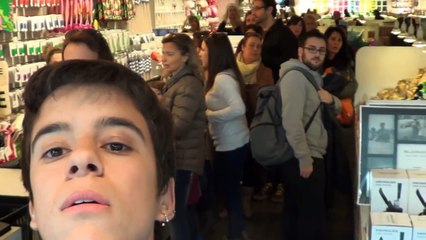 MarkEllos - PRANK (2)  Screaming In Public