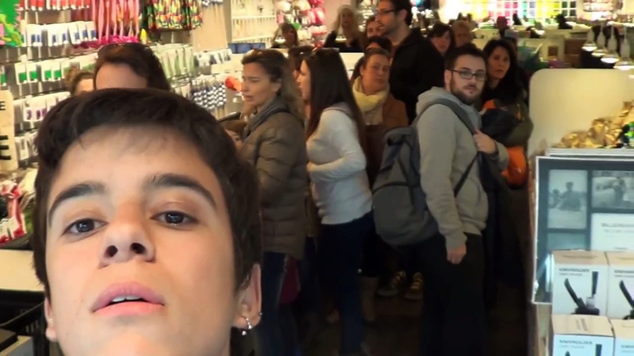 MarkEllos - PRANK (2)  Screaming In Public