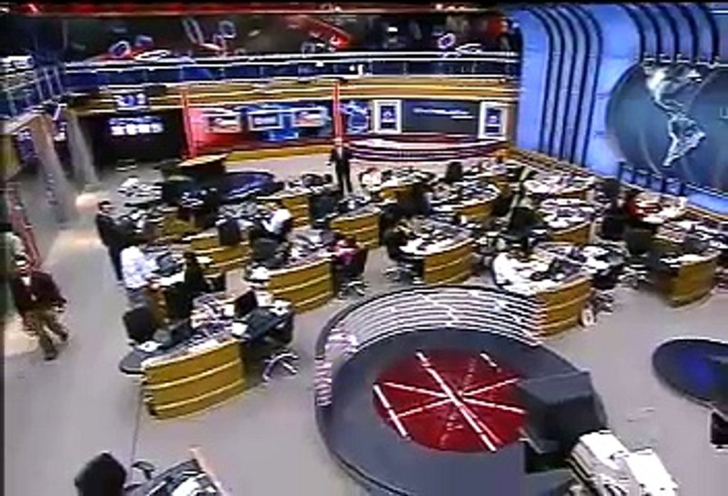 REDE RECORD CONTRA-ATACA O JORNAL FOLHA DE SÃO PAULO