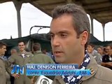 Brasileira pilota pela primeira vez um jato de guerra da Força Aérea.