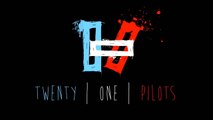 Twenty One Pilots - Tear In My Heart (Lyrics)