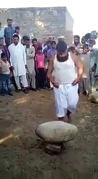 Iss admi ka power check karay, pakistani talent, urdu funny videos, punjabi funny videos, pakistani videos, indian videos, punjabi mujra, girls dance