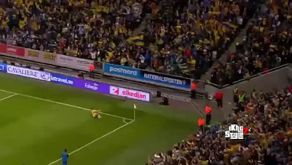 La célébration "roulade" de Zlatan Ibrahimovic