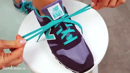 Tie a Shoelace in 2 Seconds