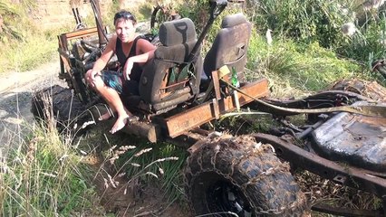 Il bricole un camion amphibie totalement WTF !